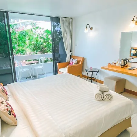 Nern Chalet Beachfront Hotel Hua Hin Exterior photo