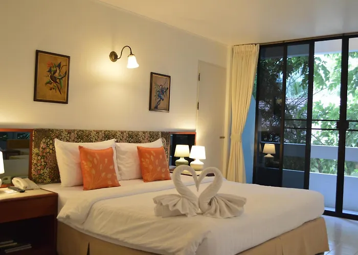 Nern Chalet Beachfront Hotel