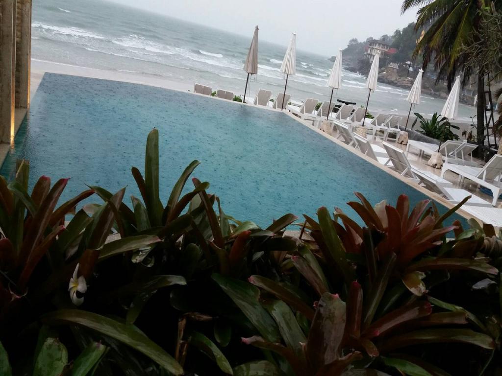 Nern Beachfront Отель Хуа Хин