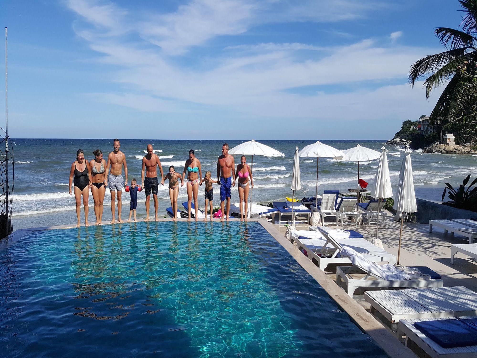 Отель Nern Beachfront 3*